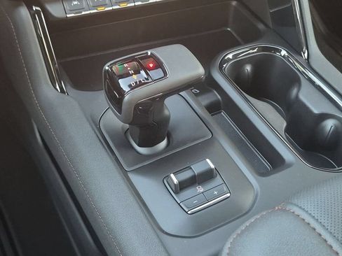 New 2026 GMC Sierra 1500 AT4 w/ Technology Package AWD/4WD image 19