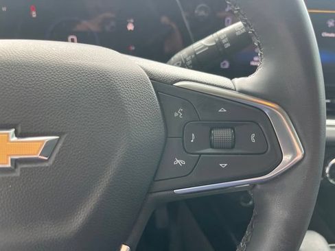 Used 2025 Chevrolet Trax LT w/ Driver Confidence Package FWD image 19