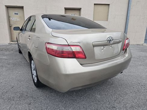 Used 2007 Toyota Camry LE FWD image 10