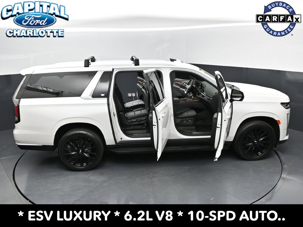 Used 2022 Cadillac Escalade ESV Luxury w/ LPO, Floor Liner Package AWD/4WD image 30