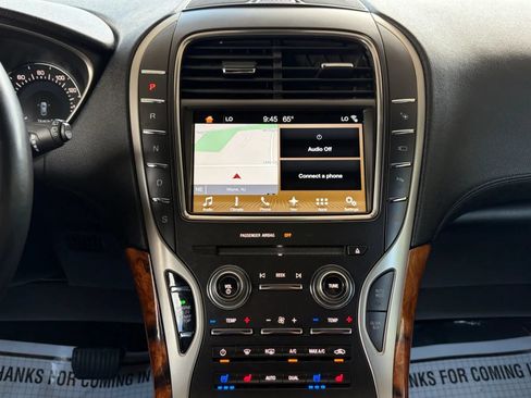 Used 2016 Lincoln MKX Reserve w/ Technology Package AWD/4WD image 23
