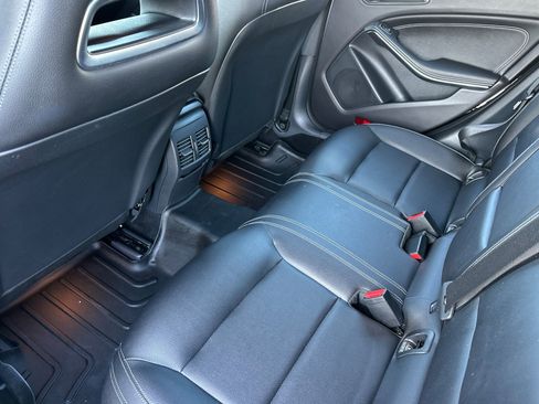 Used 2018 Mercedes-Benz CLA 250 image 14