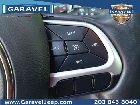 Used 2019 Jeep Compass Latitude w/ Popular Equipment Group AWD/4WD image 5