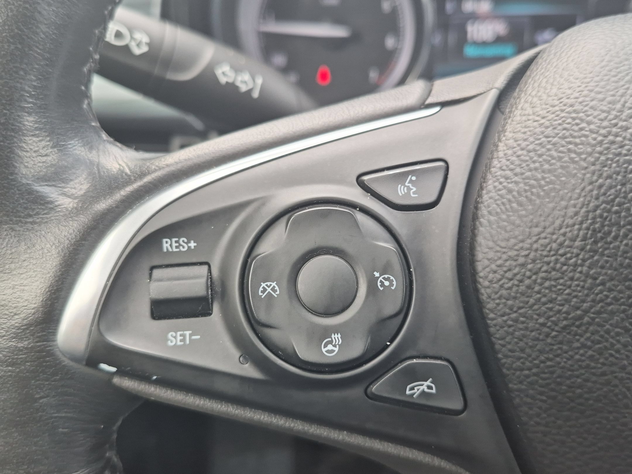 Used 2020 Buick Envision Essence FWD image 14