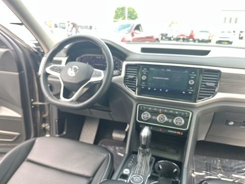 Used 2023 Volkswagen Atlas SE AWD/4WD image 48