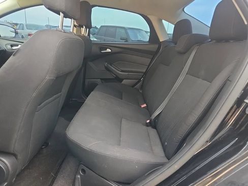 Used 2015 Ford Focus SE w/ SE Sport Package FWD image 8