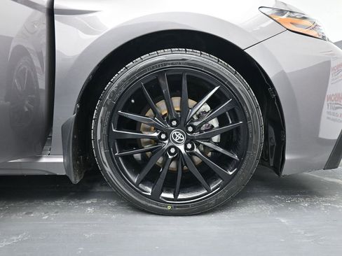 Used 2022 Toyota Camry XSE w/ Carpet Mat Package (TMS) image 11