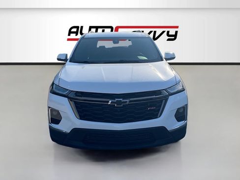 Used 2023 Chevrolet Traverse RS w/ LPO, Cargo Package FWD image 2