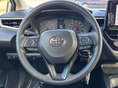 Used 2023 Toyota Corolla LE image 23