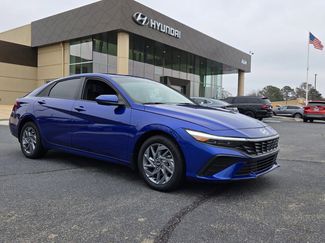 Certified 2025 Hyundai Elantra Blue video 1