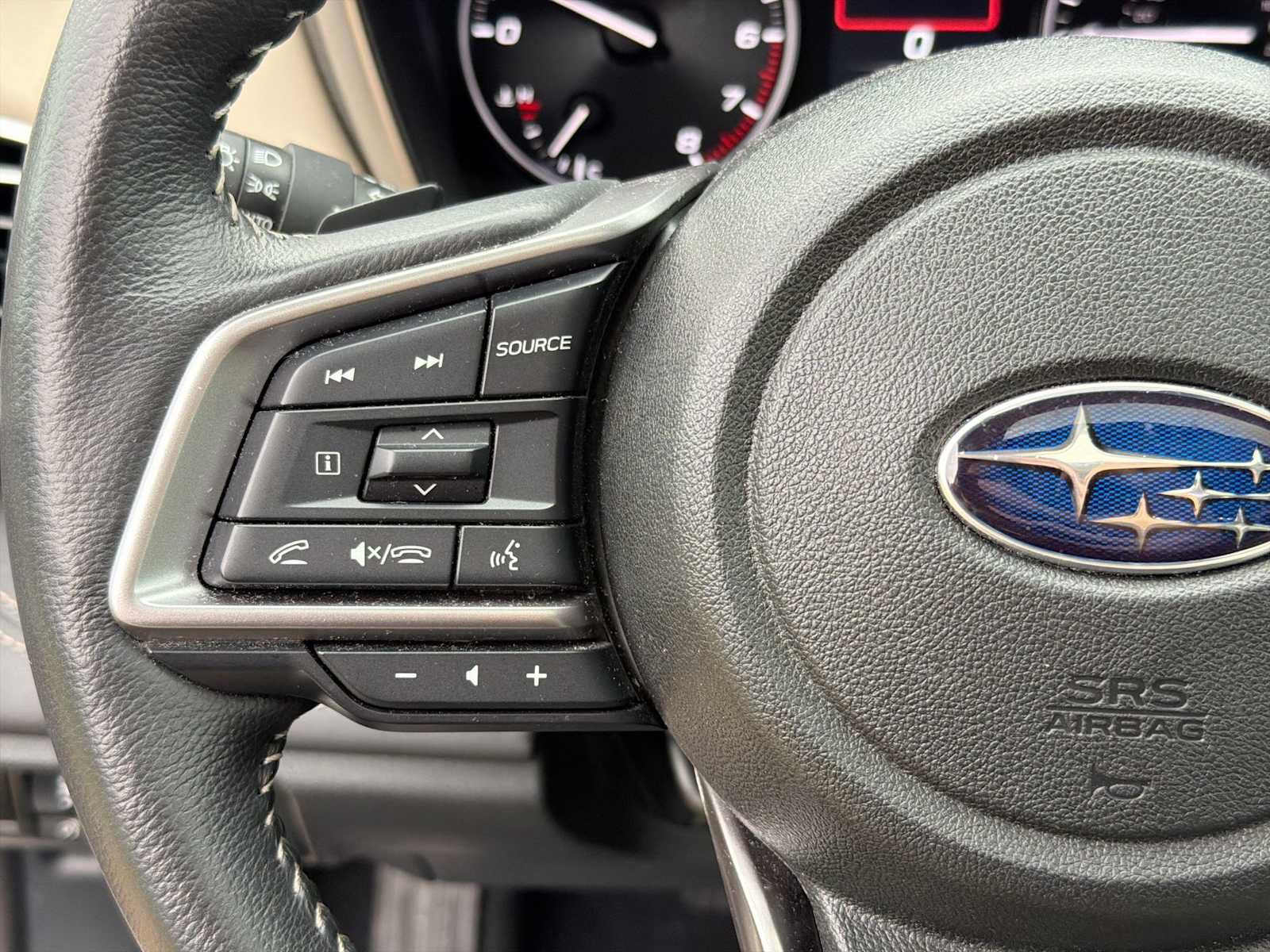 Certified 2025 Subaru Outback Limited AWD/4WD image 21