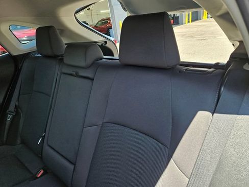 Used 2023 Toyota Venza LE AWD/4WD image 17