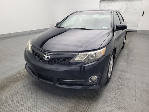 Used 2014 Toyota Camry SE image 15