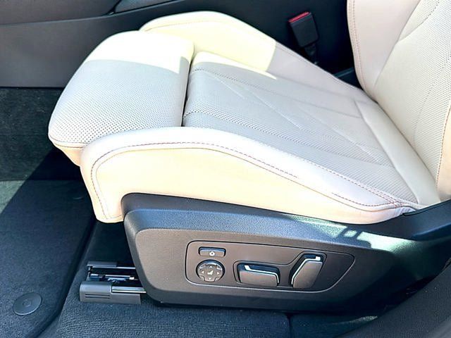 New 2026 BMW X3 xDrive30i w/ M Sport Package AWD/4WD image 43