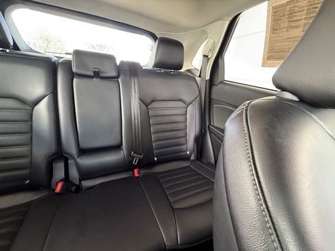 Used 2024 Ford Edge SEL image 37