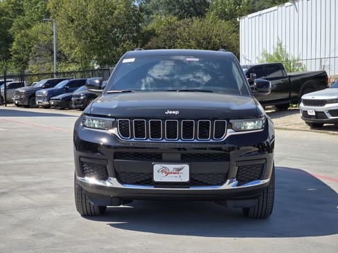 New 2025 Jeep Grand Cherokee L Laredo image 6