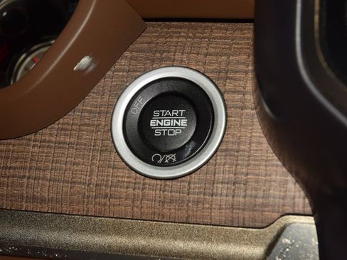 Used 2021 RAM 3500 Limited AWD/4WD image 32