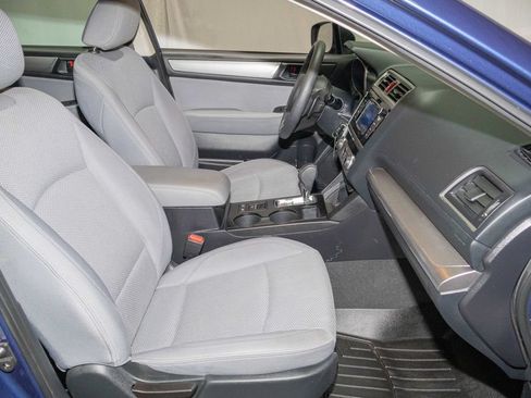 Used 2019 Subaru Outback 2.5i AWD/4WD image 15