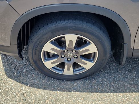 Certified 2017 Honda Ridgeline RTL-T image 34