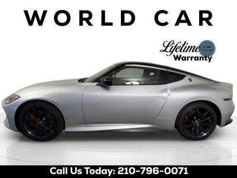 Used 2025 Nissan Z Performance w/ Floor Mat Package RWD image 7