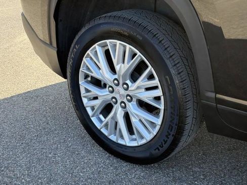 Used 2024 GMC Acadia Elevation image 11