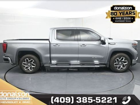 Used 2023 GMC Sierra 1500 SLT image 2