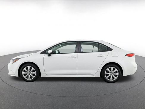 Used 2025 Toyota Corolla LE FWD image 4