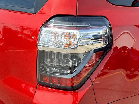 Used 2020 Toyota 4Runner SR5 image 31