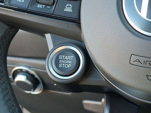 New 2025 Alfa Romeo Tonale w/ Premium Package image 22