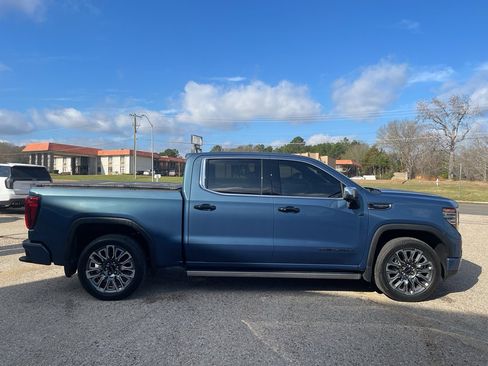 Used 2024 GMC Sierra 1500 Denali Ultimate image 9