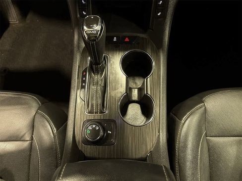 Used 2017 GMC Acadia SLT image 35