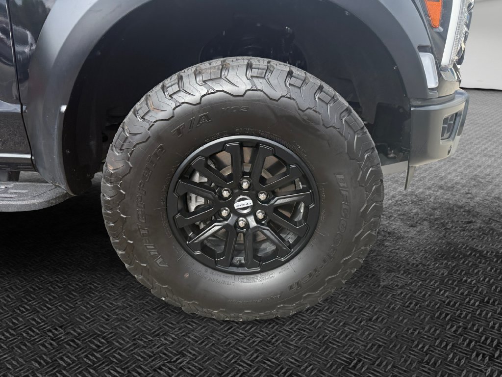 Used 2025 Ford F150 Raptor AWD/4WD image 11