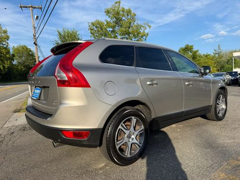Used 2013 Volvo XC60 T6 AWD/4WD image 4