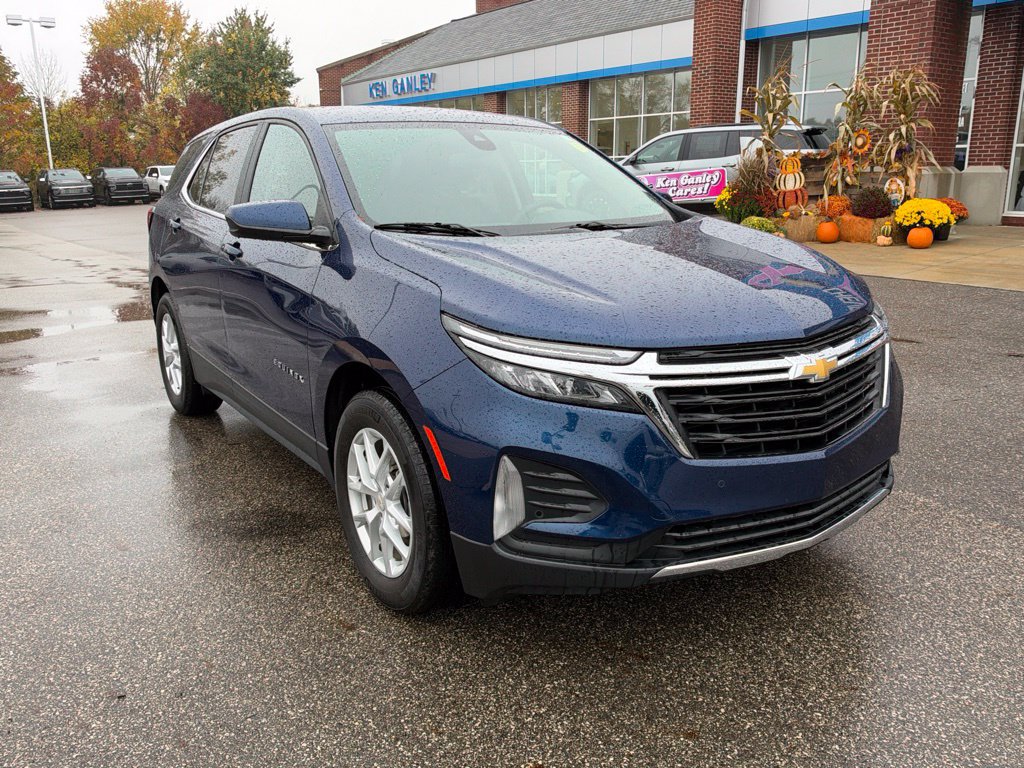 Used 2023 Chevrolet Equinox LT FWD image 2
