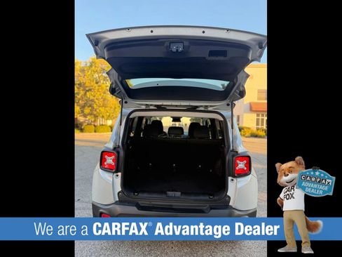 Used 2018 Jeep Renegade Altitude FWD image 7