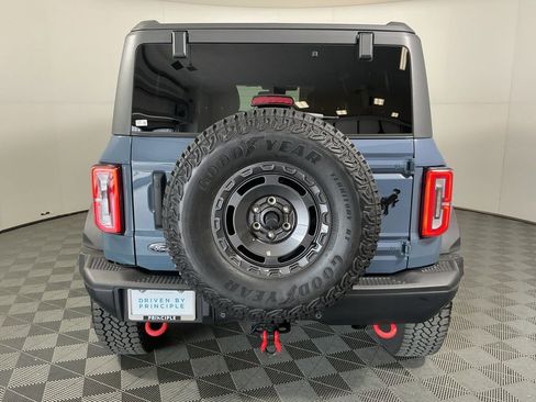 Used 2025 Ford Bronco Badlands image 6