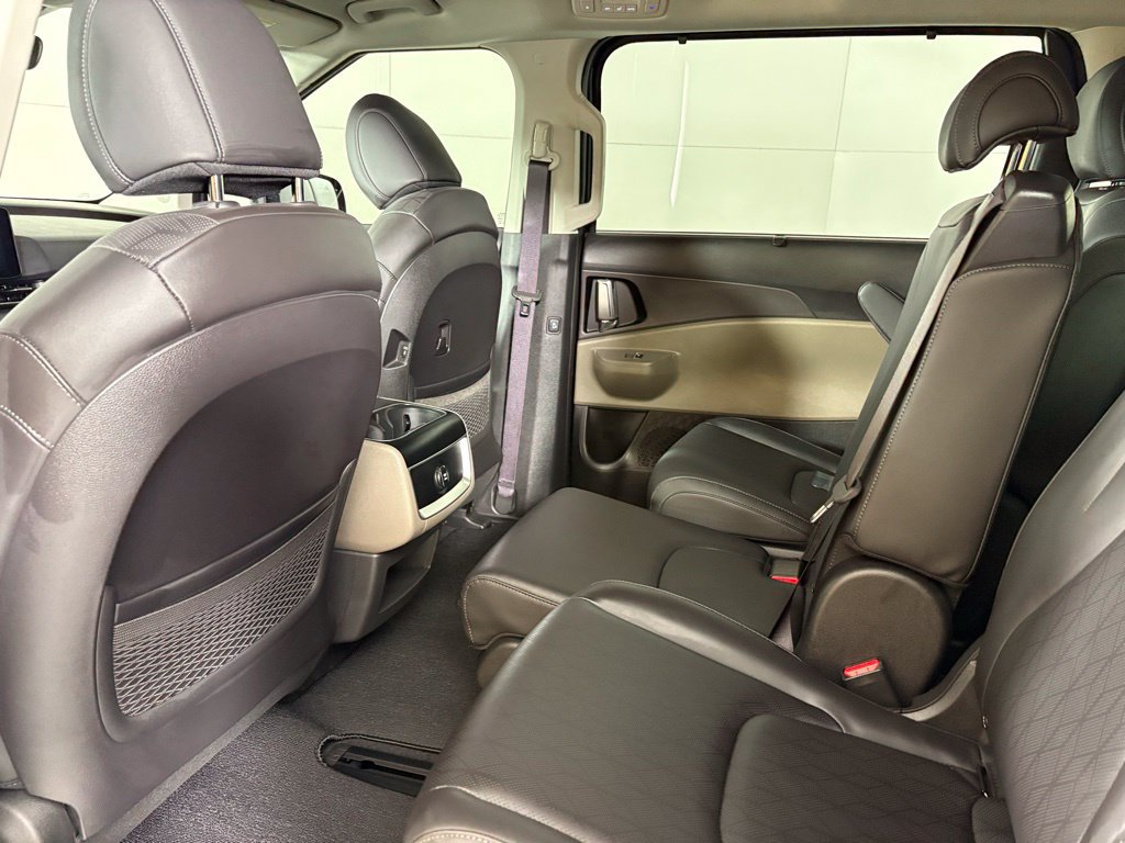New 2026 Kia Carnival EX FWD image 36