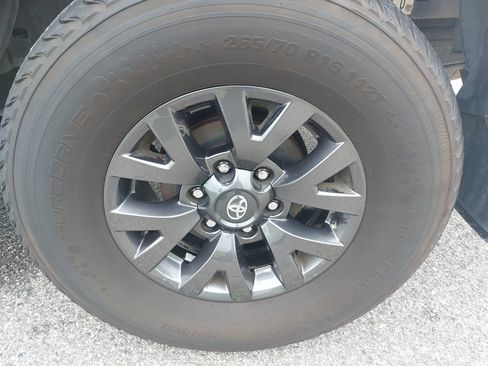Used 2023 Toyota Tacoma SR5 RWD image 34