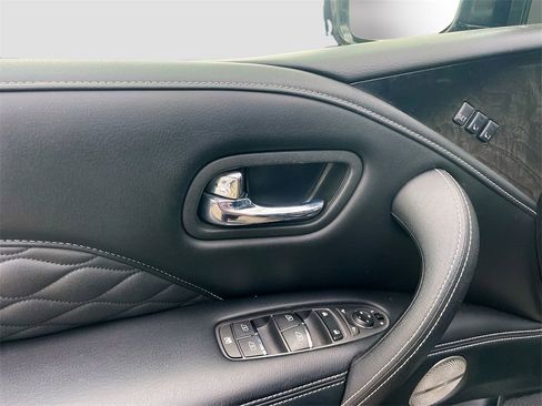 Used 2021 INFINITI QX80 Sensory w/ All-Season Package image 9