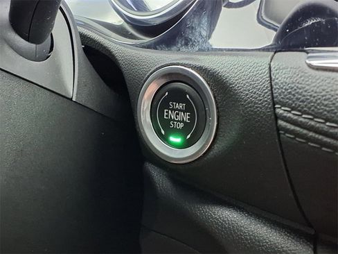 Used 2021 Buick Encore GX Preferred w/ Cold Weather Comfort Package image 18