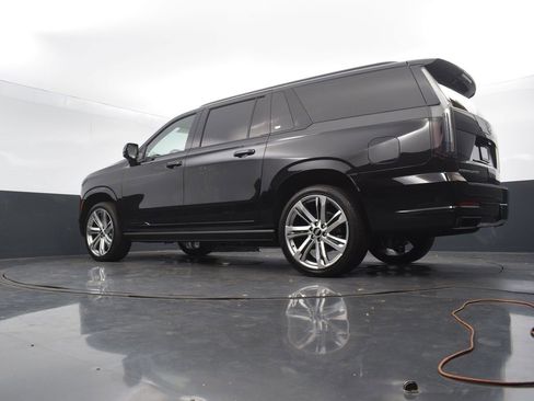 Certified 2025 Cadillac Escalade ESV Sport w/ Touring Package image 55