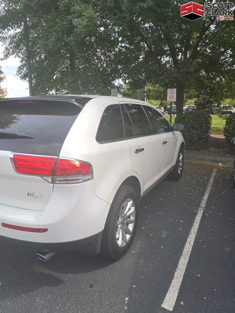 Used 2015 Lincoln MKX FWD w/ Equipment Group 101A image 4