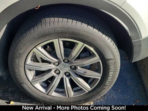 Used 2023 Cadillac XT4 Sport FWD image 5