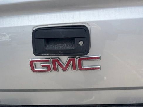 Used 2015 GMC Sierra 2500 SLT w/ Duramax Plus Package AWD/4WD image 17
