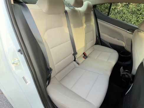 Used 2017 Hyundai Elantra SE w/ SE A/T Tech Package 03 image 29