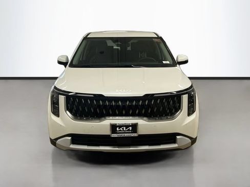 New 2027 Kia Carnival LX FWD image 2