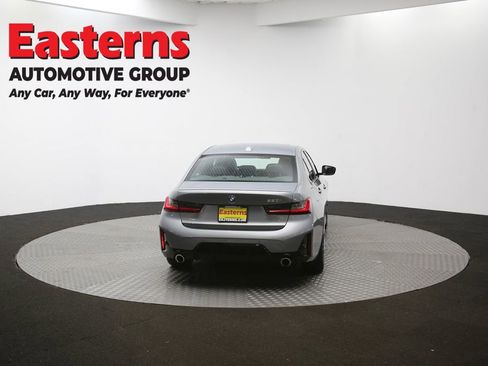 Used 2023 BMW 330i Sedan w/ M Sport Package RWD image 38