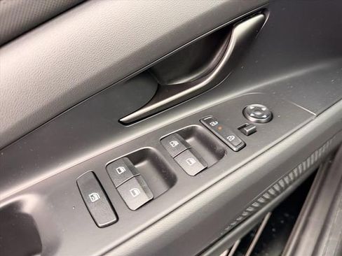 New 2026 Hyundai Elantra SE FWD image 20