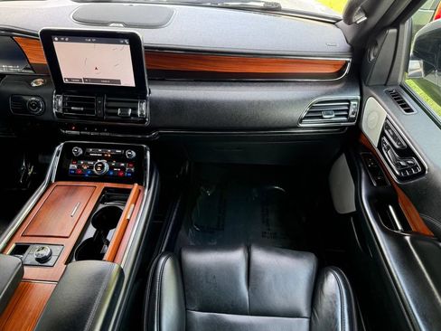 Used 2019 Lincoln Navigator L Reserve AWD/4WD image 25