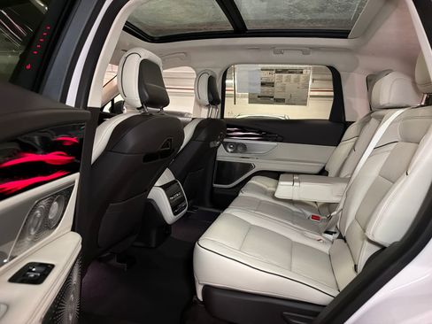 New 2026 Lincoln Nautilus Black Label AWD/4WD image 17